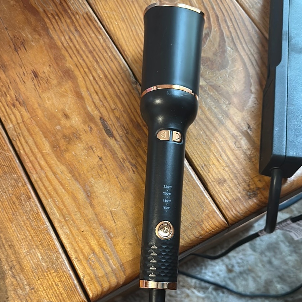 Black and Gold Hair Styling Tool